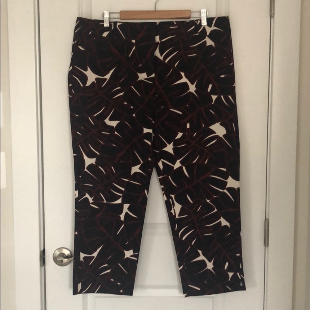 Ann Taylor palm leaf pattern pant